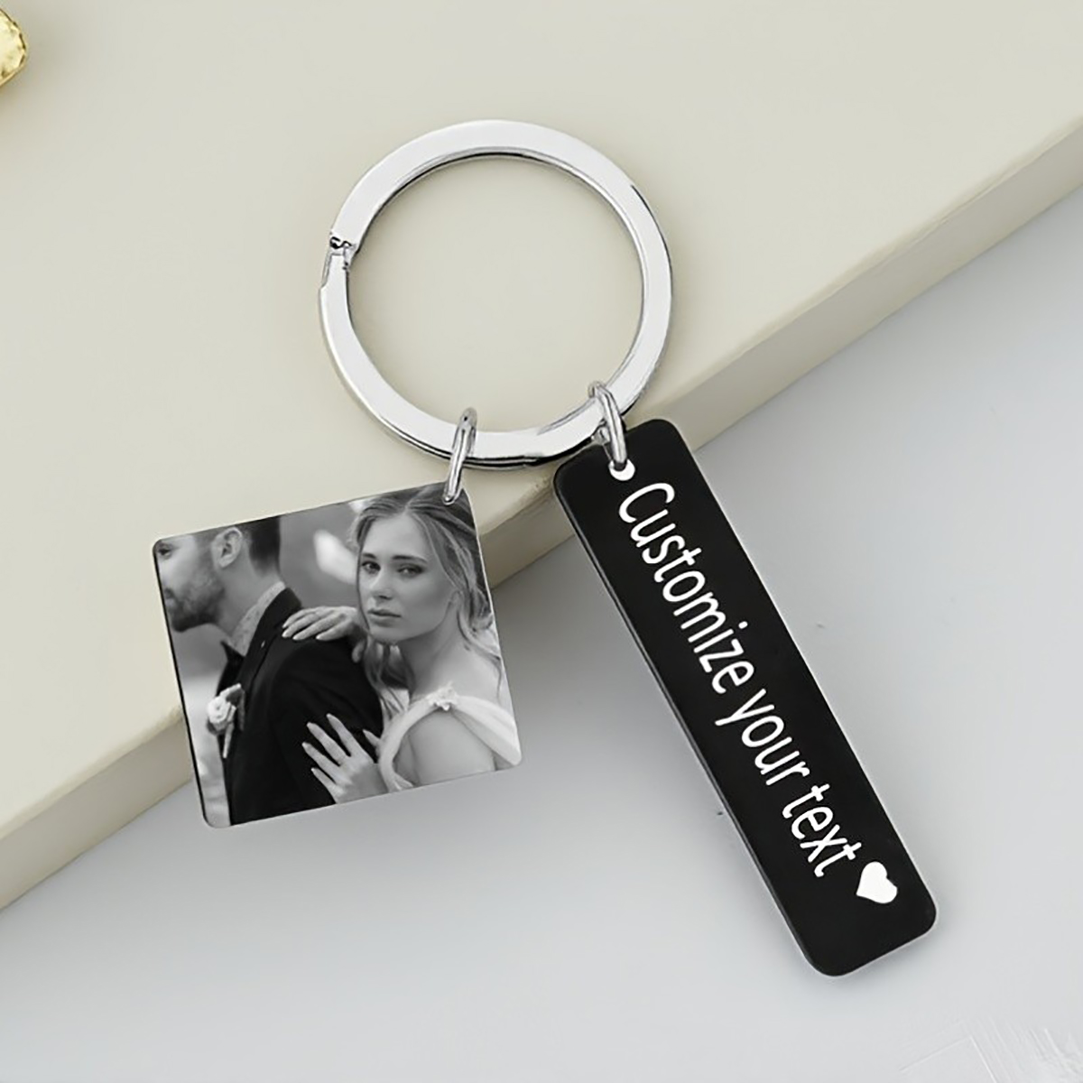 Персонализированный брелок для – обзор и цена Initial Ring Custom