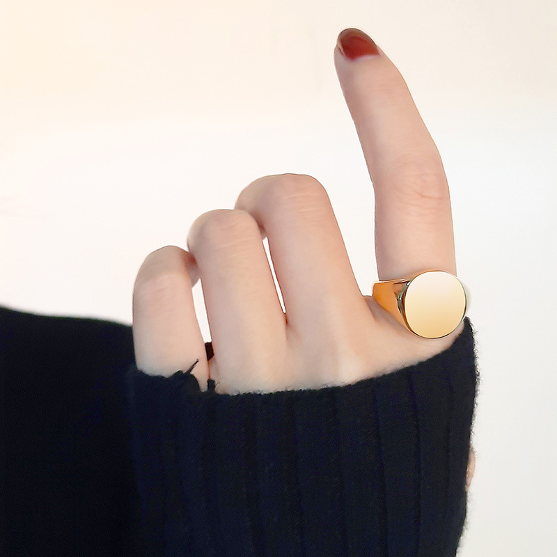 Печатка круглая из нержавеющей – обзор и цена Initial Ring Custom